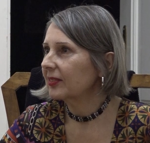 Гордана Белић, мастер клинички психолог и магистар вајарства ликовних уметности   	
